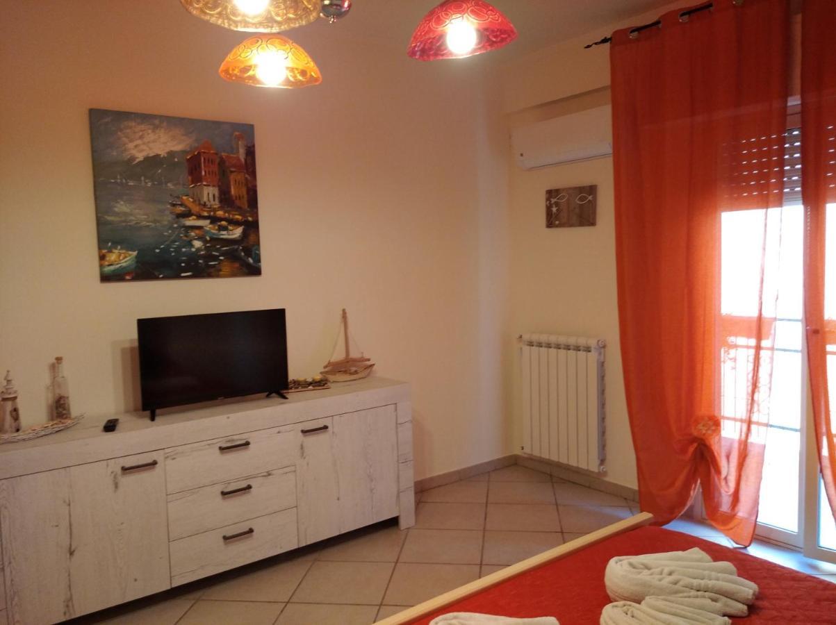 La Fenice Apartment ปาแลร์โม ภายนอก รูปภาพ