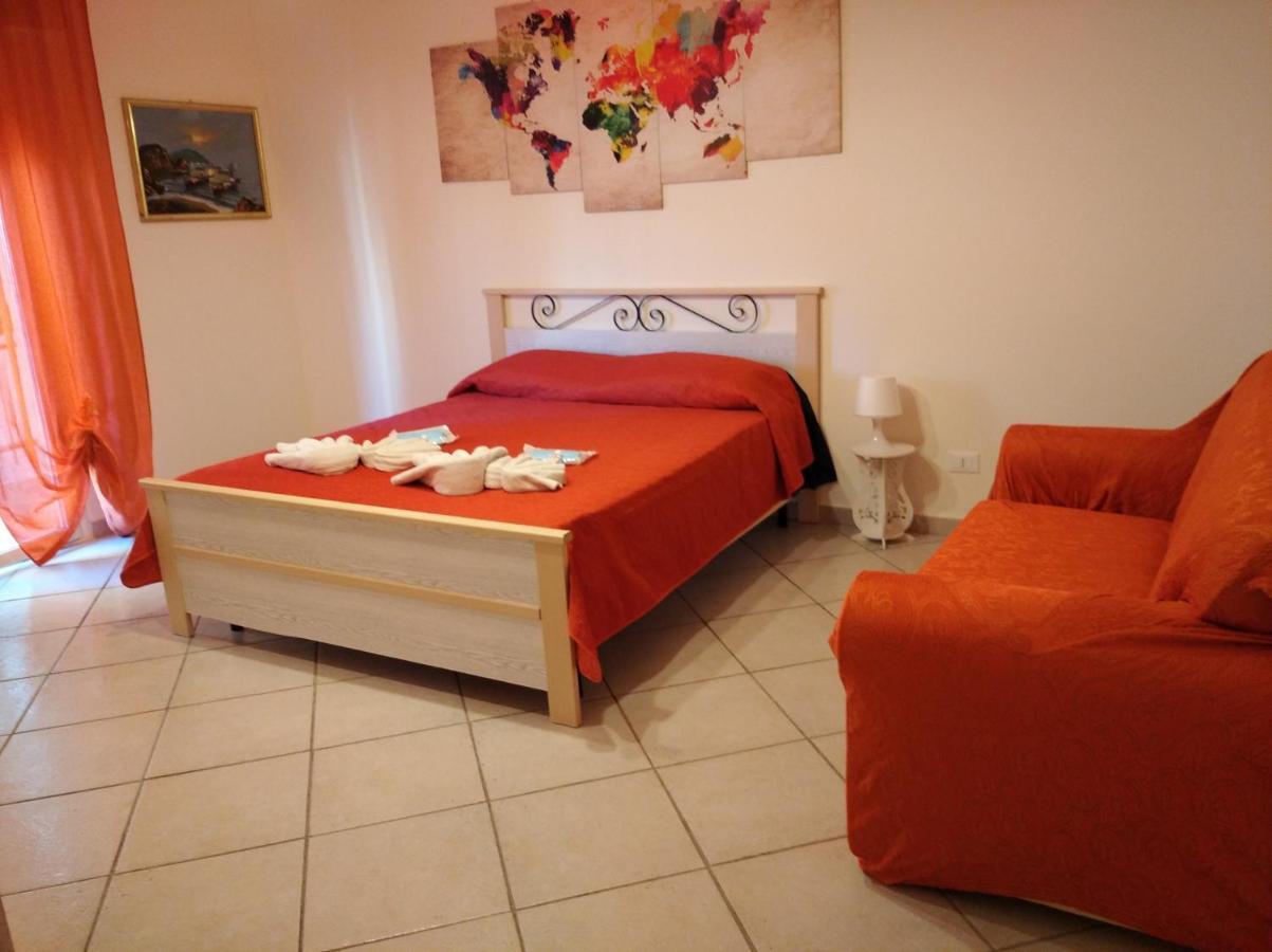 La Fenice Apartment ปาแลร์โม ภายนอก รูปภาพ